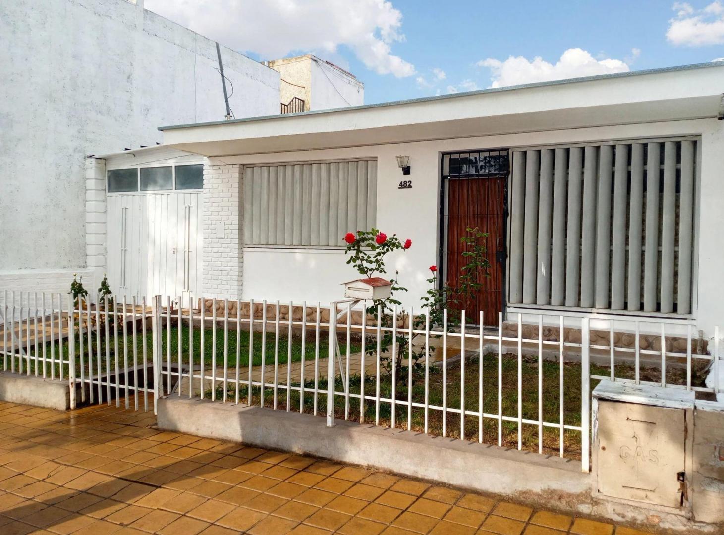 Foto de Venta Casa – Barrio Trapiche - 3 habitaciones, imagen 1
