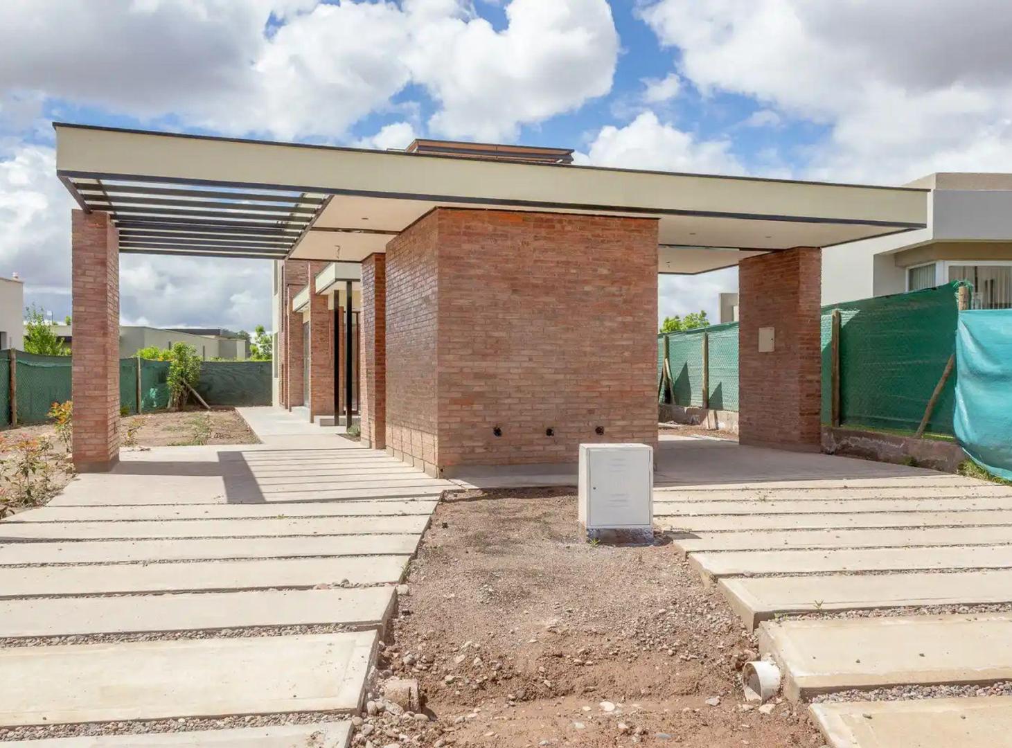 Foto de VENTA CASA A ESTRENAR LAR DE VIEYTES lll, imagen 1