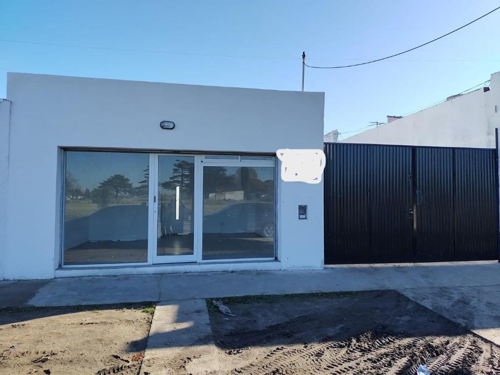 Galpón Sobre Av 1