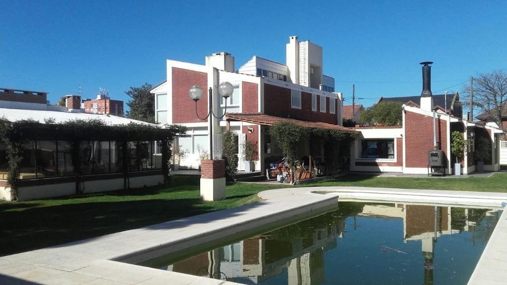 Venta Chalet 6 Amb c/ Pileta en Caisamar