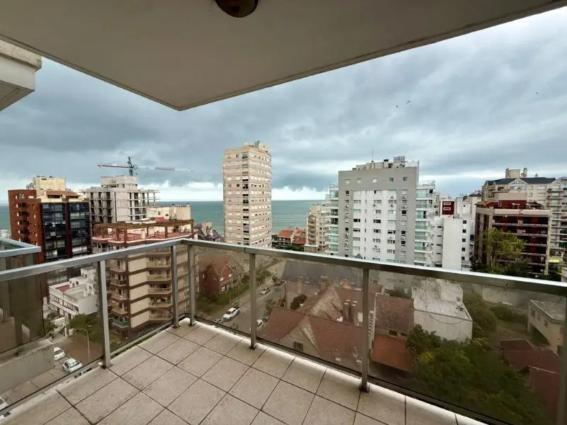 Penthouse 3 ambientes con terraza, quincho propio y vista al mar 8
