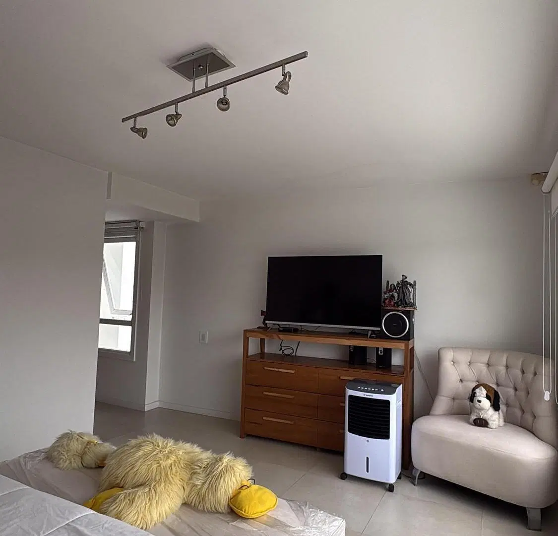 Venta Casa 4 ambientes con pileta climatizada Pompeya 3