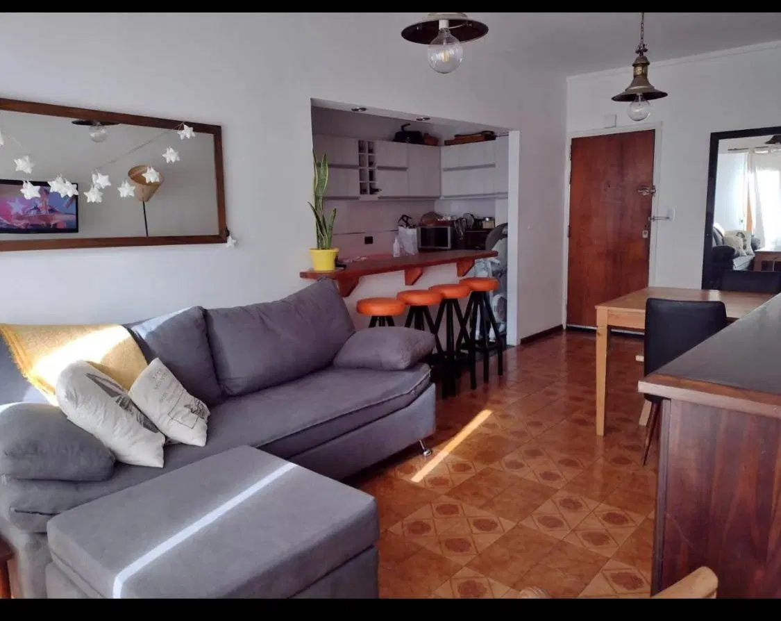 Venta departamento 4 Ambientes en zona de La Perla 1