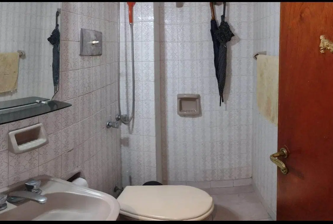 Venta departamento 4 Ambientes en zona de La Perla 4