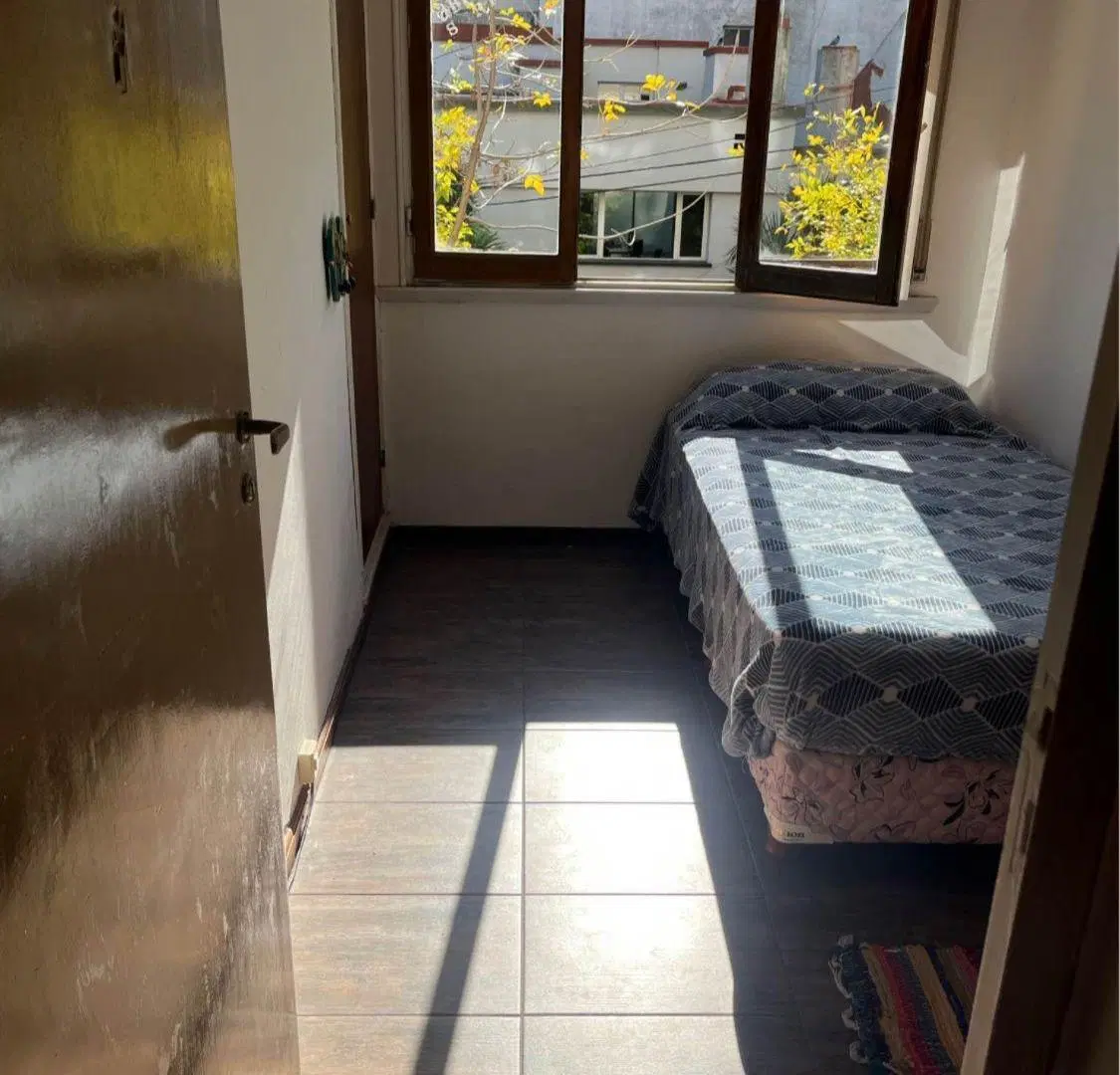 Venta departamento 4 Ambientes en zona de La Perla 3