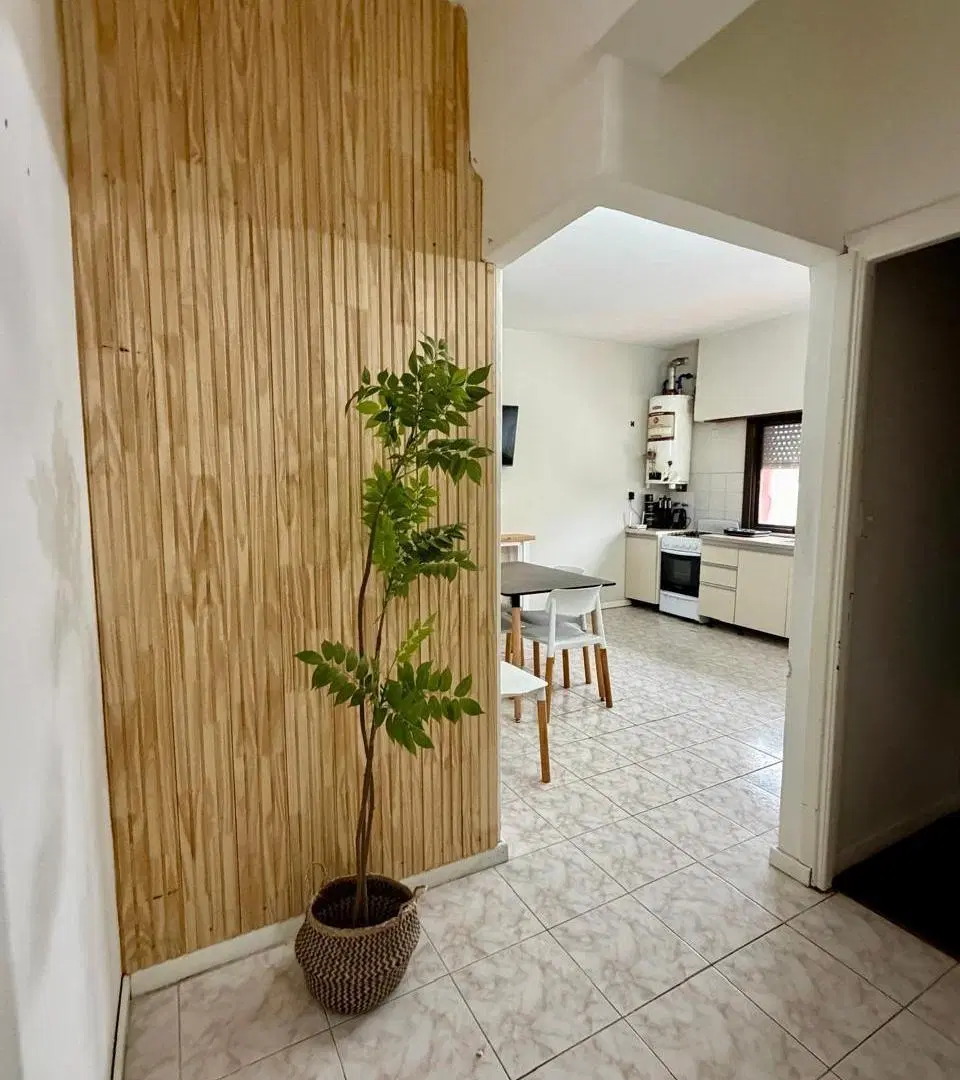 Venta departamento 3 ambientes en La Perla 4
