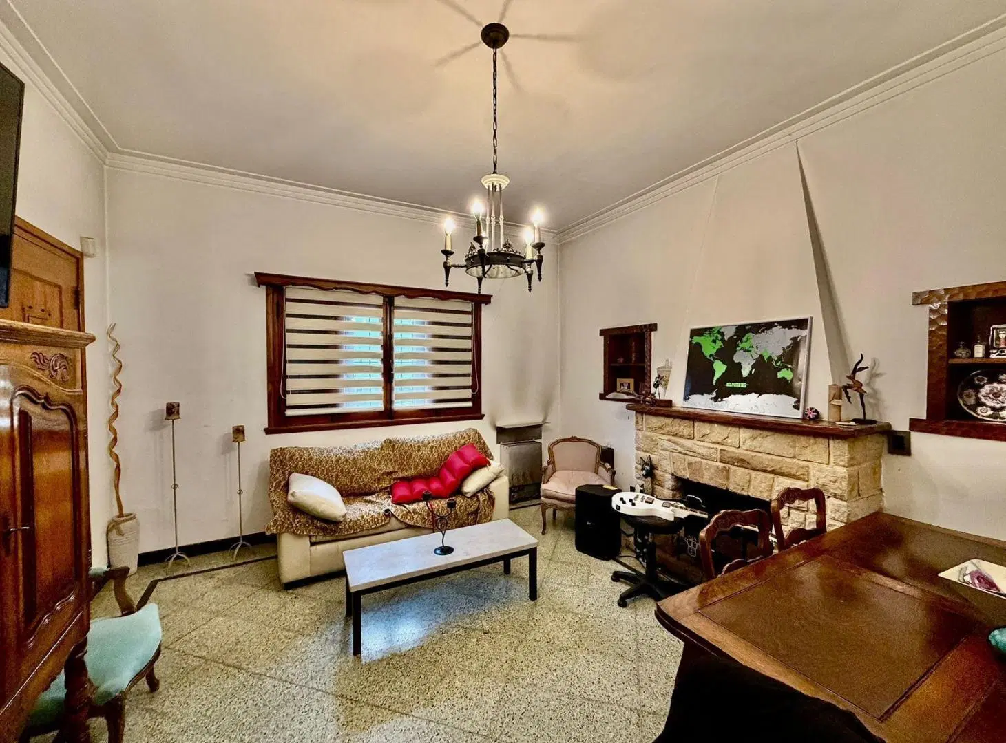 Venta Casa con cochera y dependencia 3