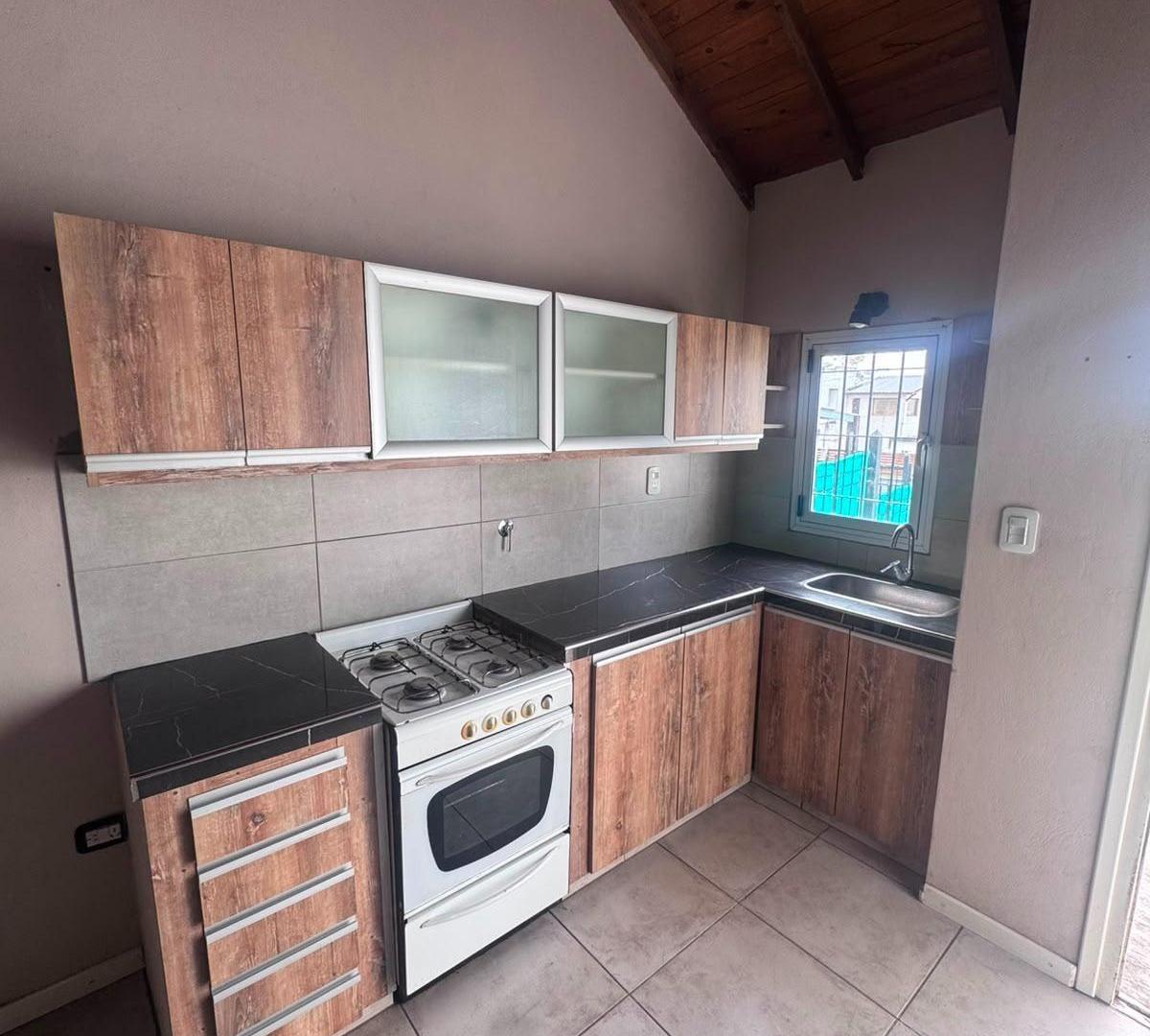 Foto de VENTA DUPLEX 3 AMBIENTES EN ZONA PRIVILEGIADA, imagen 2