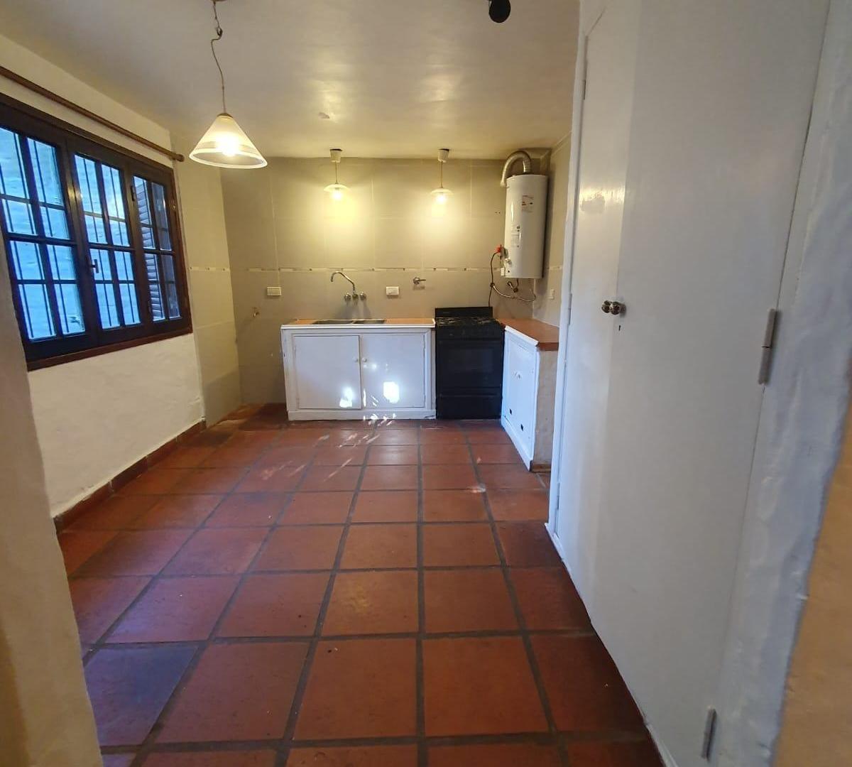Foto de Venta de Casa 2 amb con parque Barrio Los Tilos, imagen 4