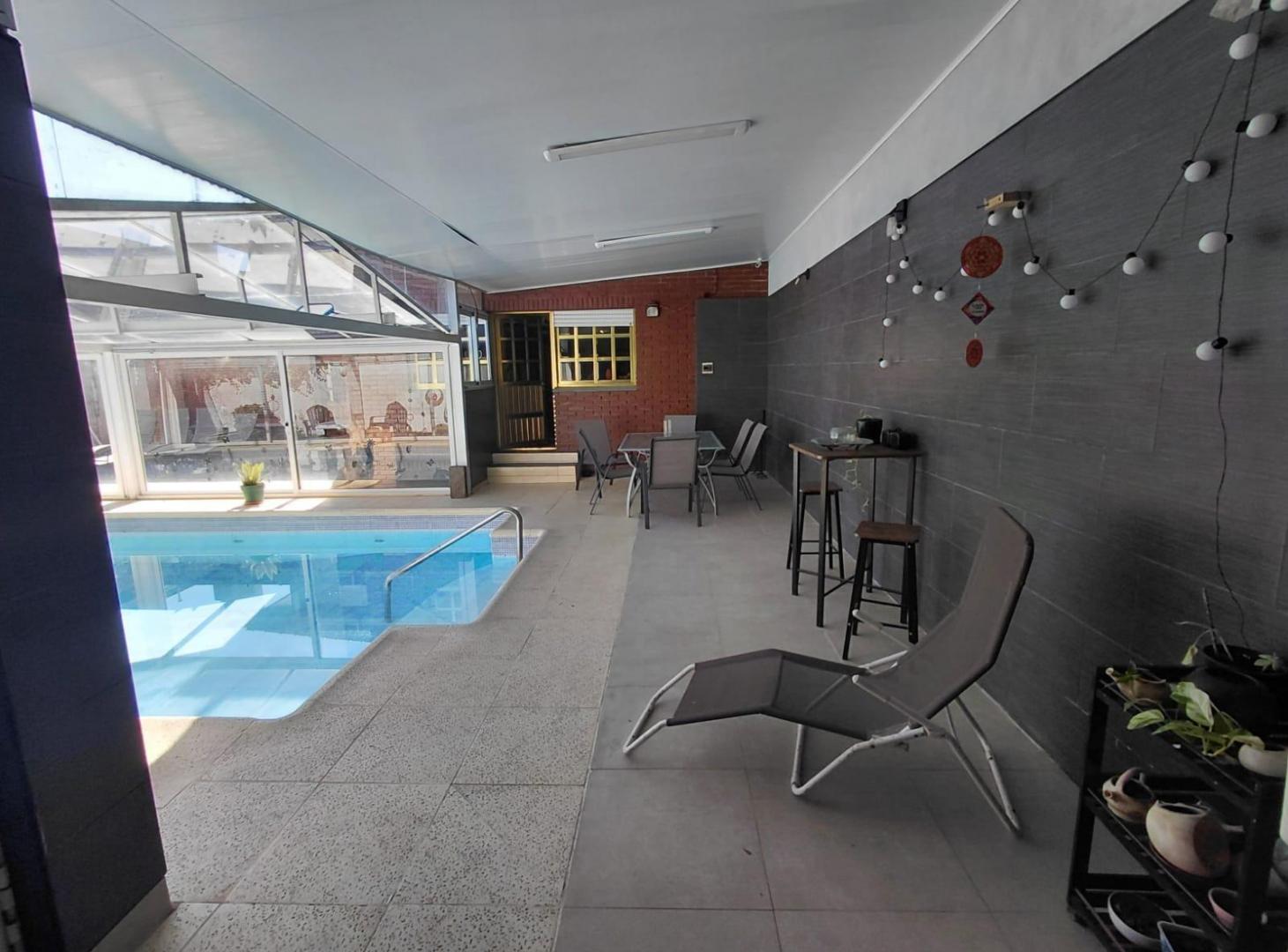 Foto de VENTA DE CASA RESIDENCIAL DE CATEGORÍA DE 7 AMBIENTES EN EL BARRIO LA, imagen 3