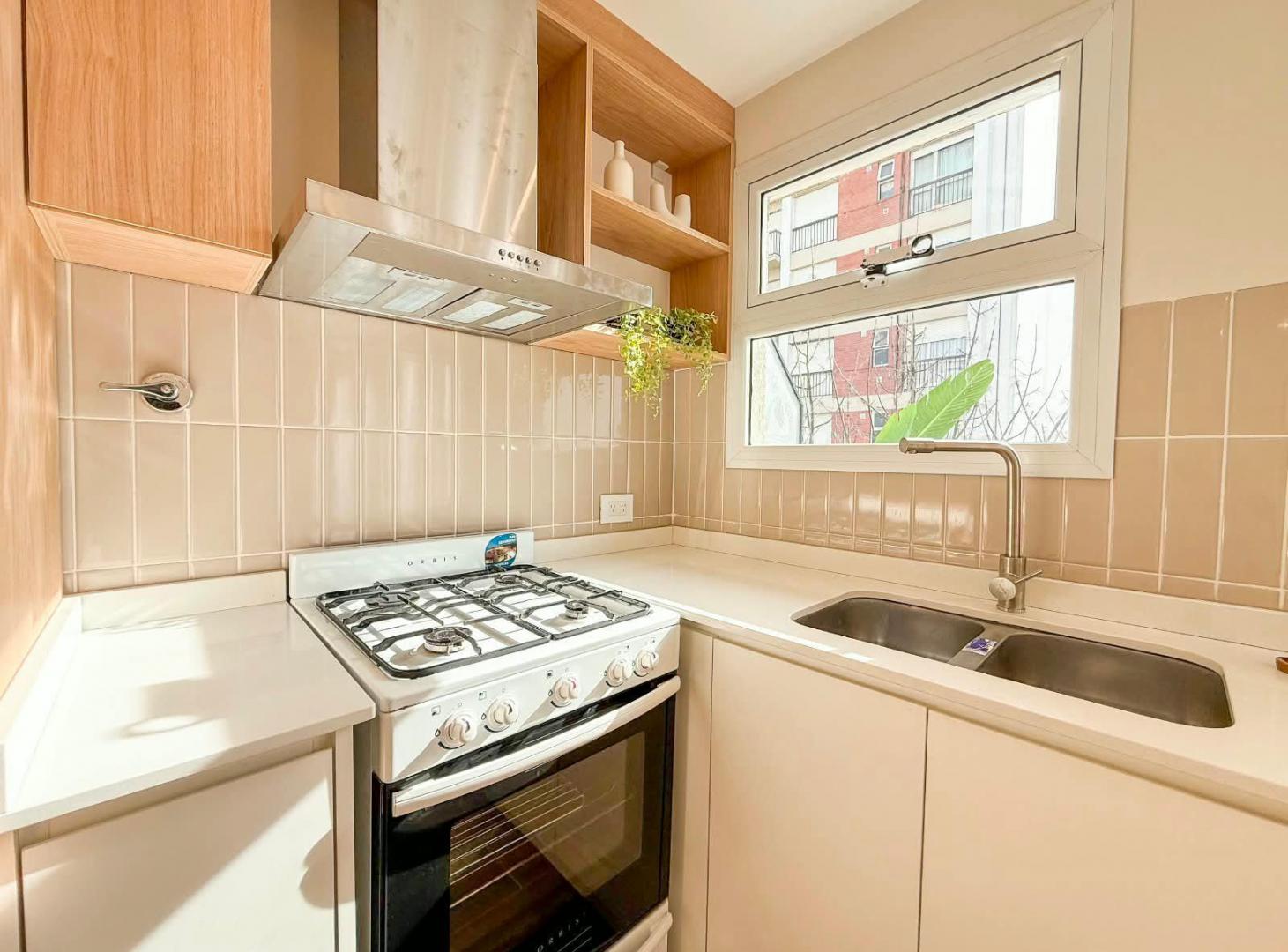 Foto de Venta Departamento 1 ambiente a la calle, Paseo Aldrey, con balcón, imagen 2