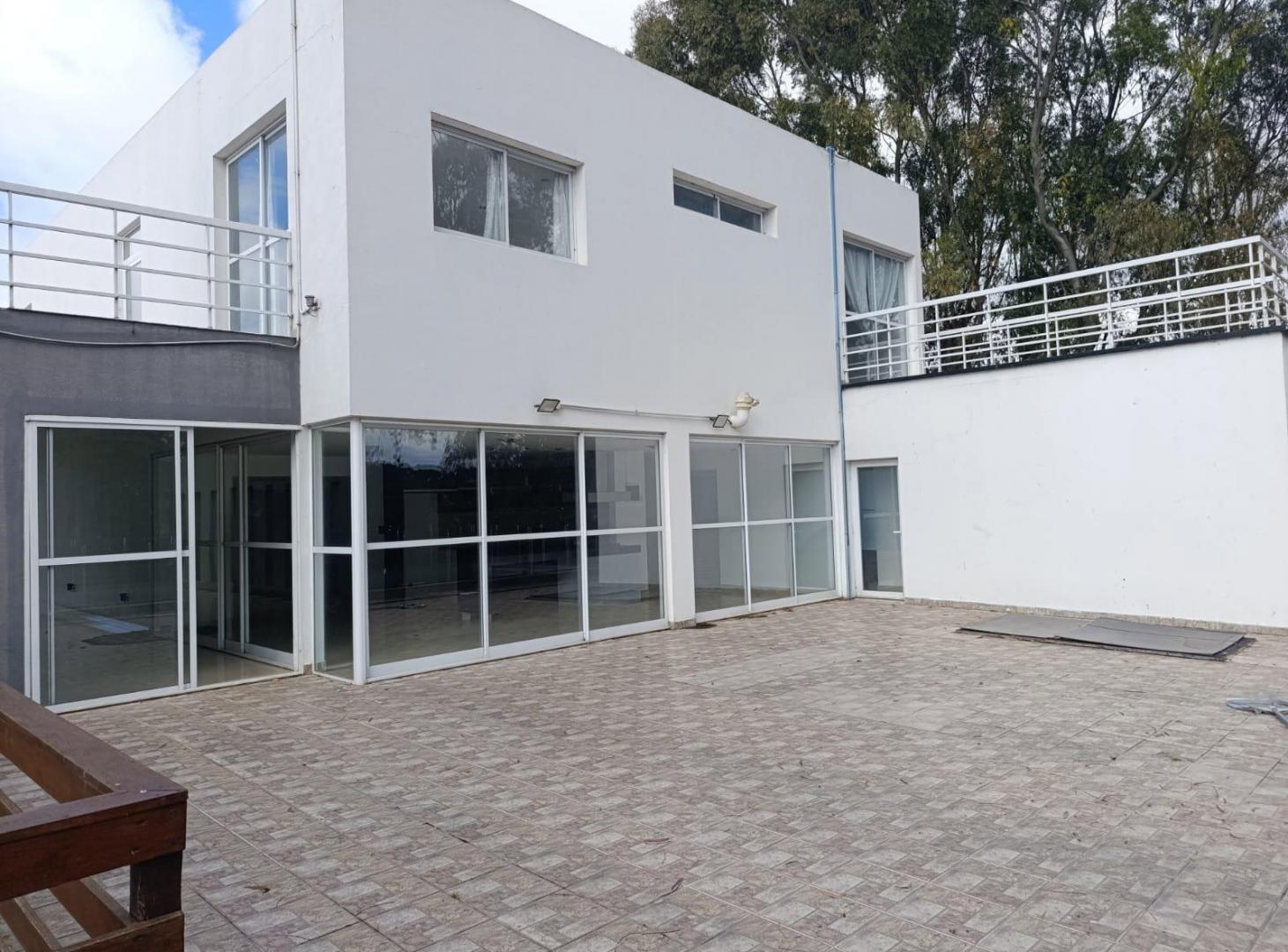 Foto de En venta espectacular casa en barrio privado Rumenco, imagen 1
