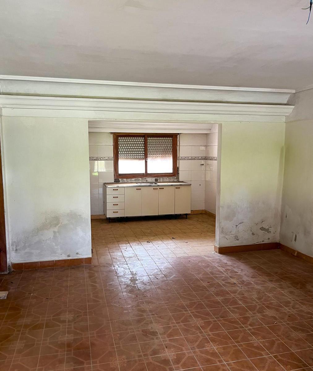 Chalet a Estrenar con Amplio Lote en Barrio Chapatmalal 5