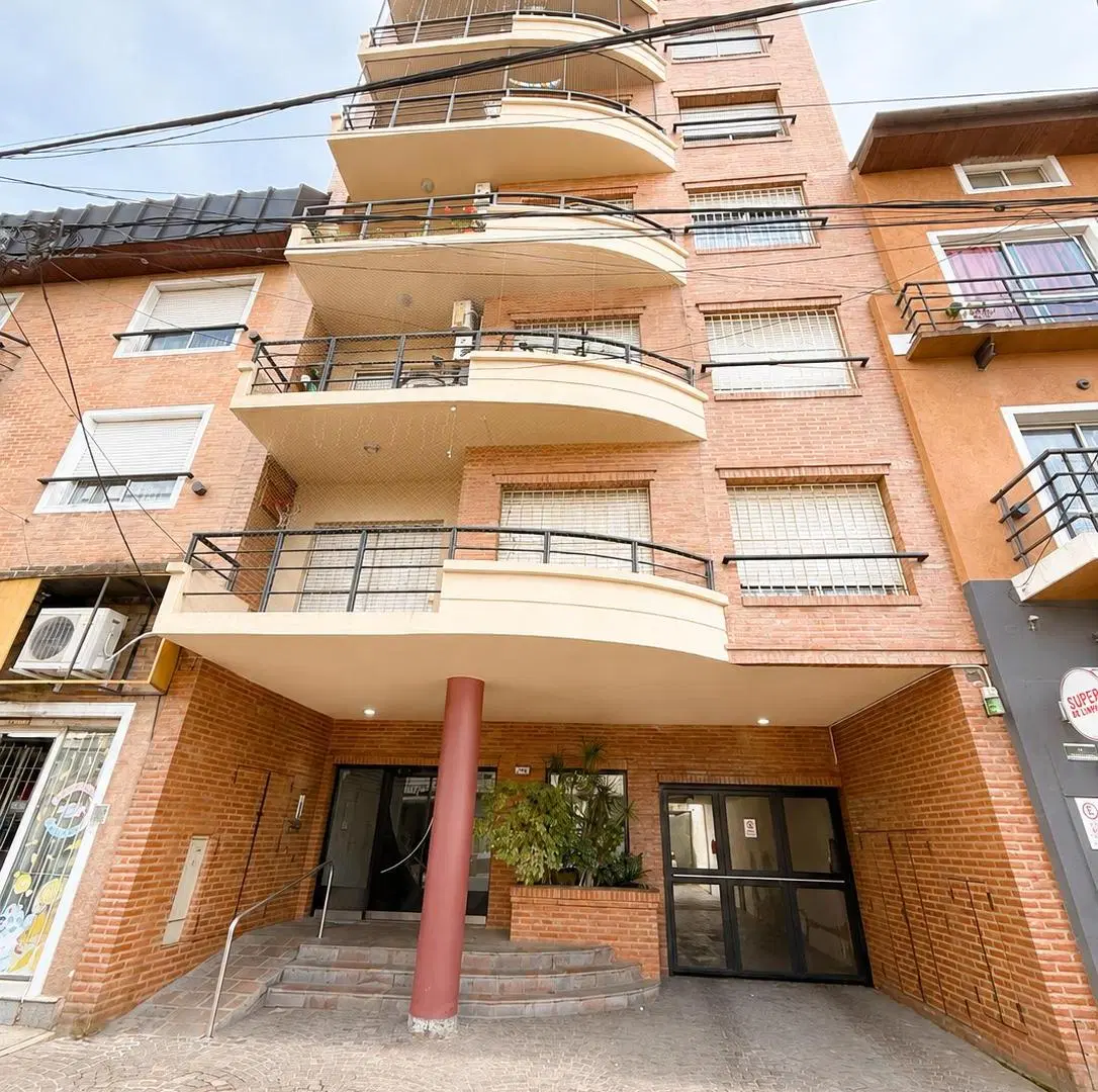 Semipiso 3 Ambientes con Balcón – Apto Crédito – Sáenz Peña 1