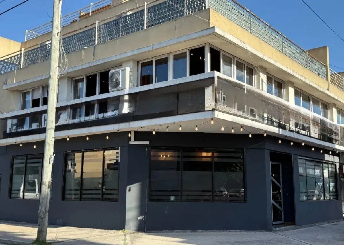 ALQUILER COMERCIAL | EXCLUSIVO LOCAL GASTRONÓMICO EN ESQUINA – RAMOS MEJÍA 2