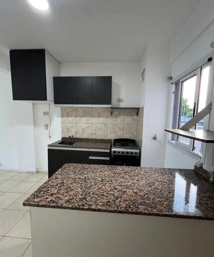 Venta e ambientes con cochera, apto crédito. 2