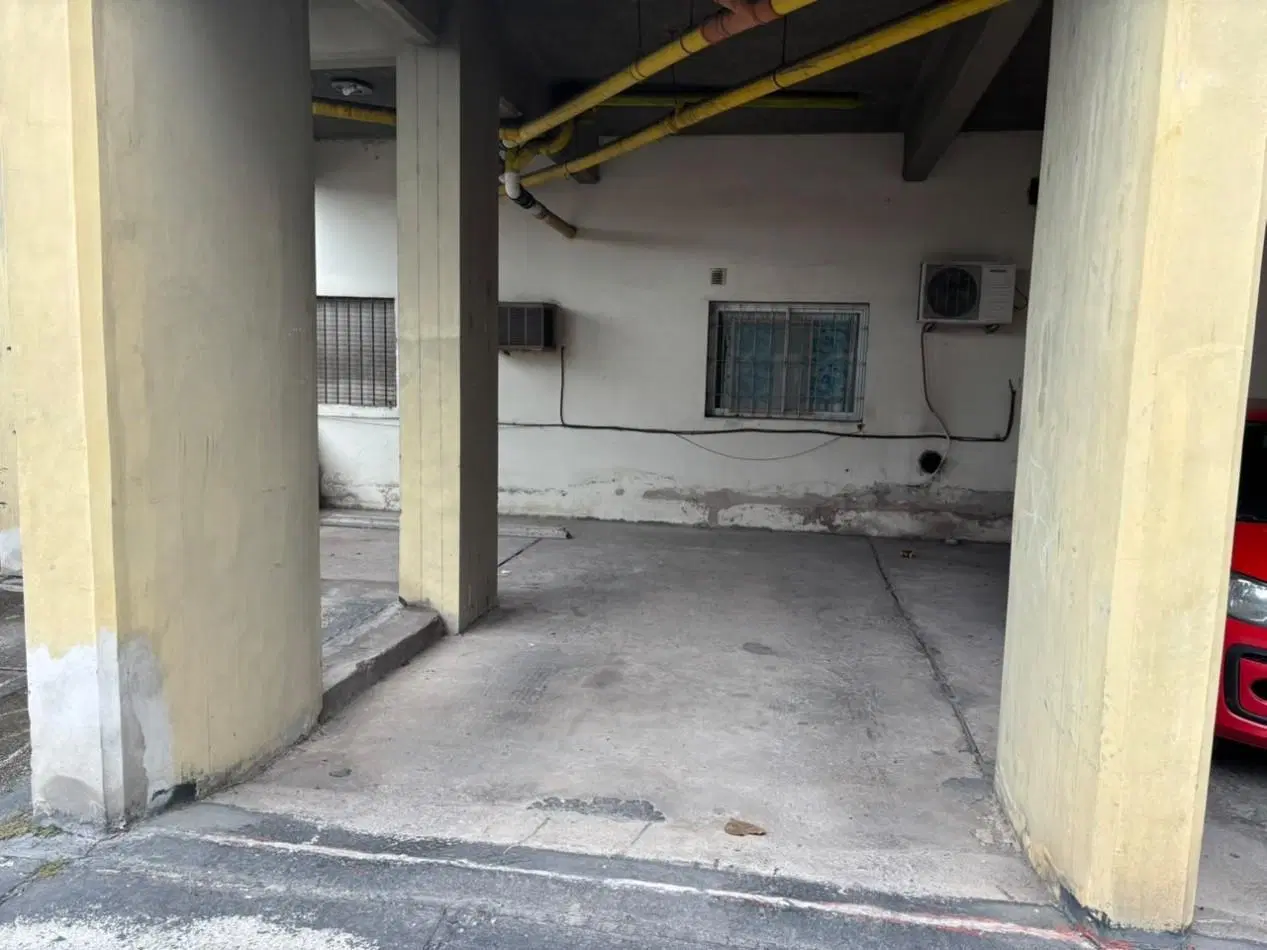 Venta cochera Moreno 370- Barrio Sur 4
