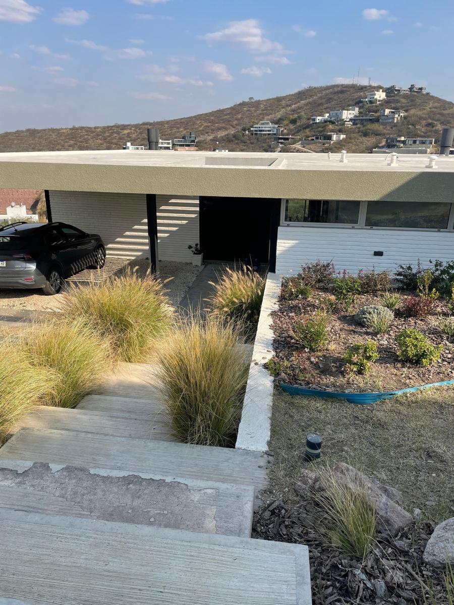 La Cuesta - Suite + 1 Dorm. con Baño - Cochera 2 Galería - Asador - Dvh - Pileta 1