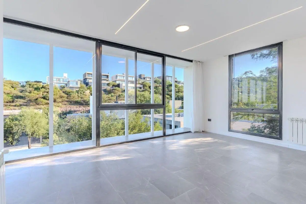 VENDO CASA - LA PANKANA - MODERNA - ESTRENAR - 3/4 DORM. - GRAN LIVING COMEDOR - COCHERA 3 - PILETA 5