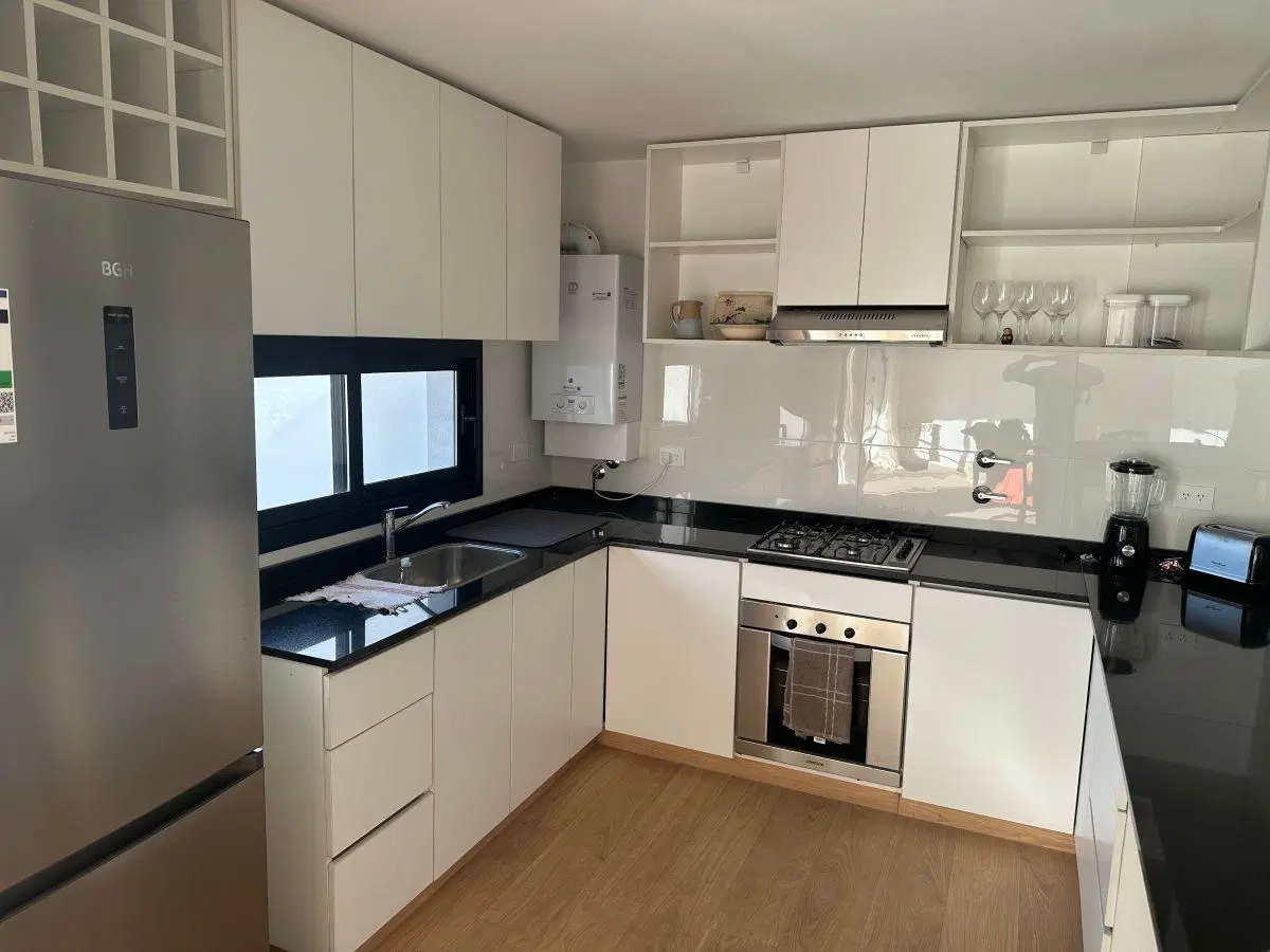 VENDO-DUPLEX-INAUDI-INTROVA-3 DOR-LIVING COMEDOR-GALERIA CON ASADOR-JARDIN-COCHERA 2 -RADIADORES- 8