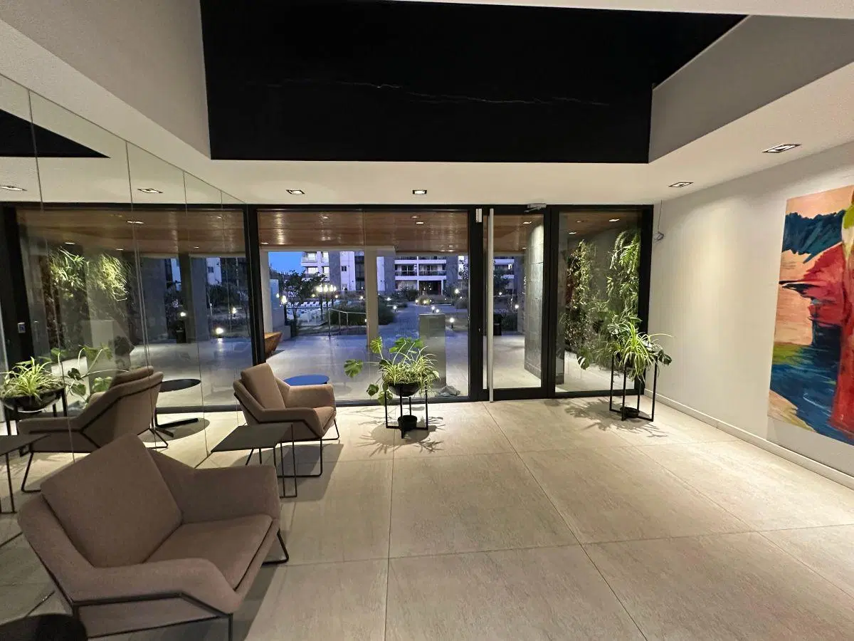 VENDO ó ALQUILO - URCA - SEGURIDAD 24 HS - DEPART. 1 DORMITORIO - BALCON CON ASADOR - COCHERA SUBT. 4