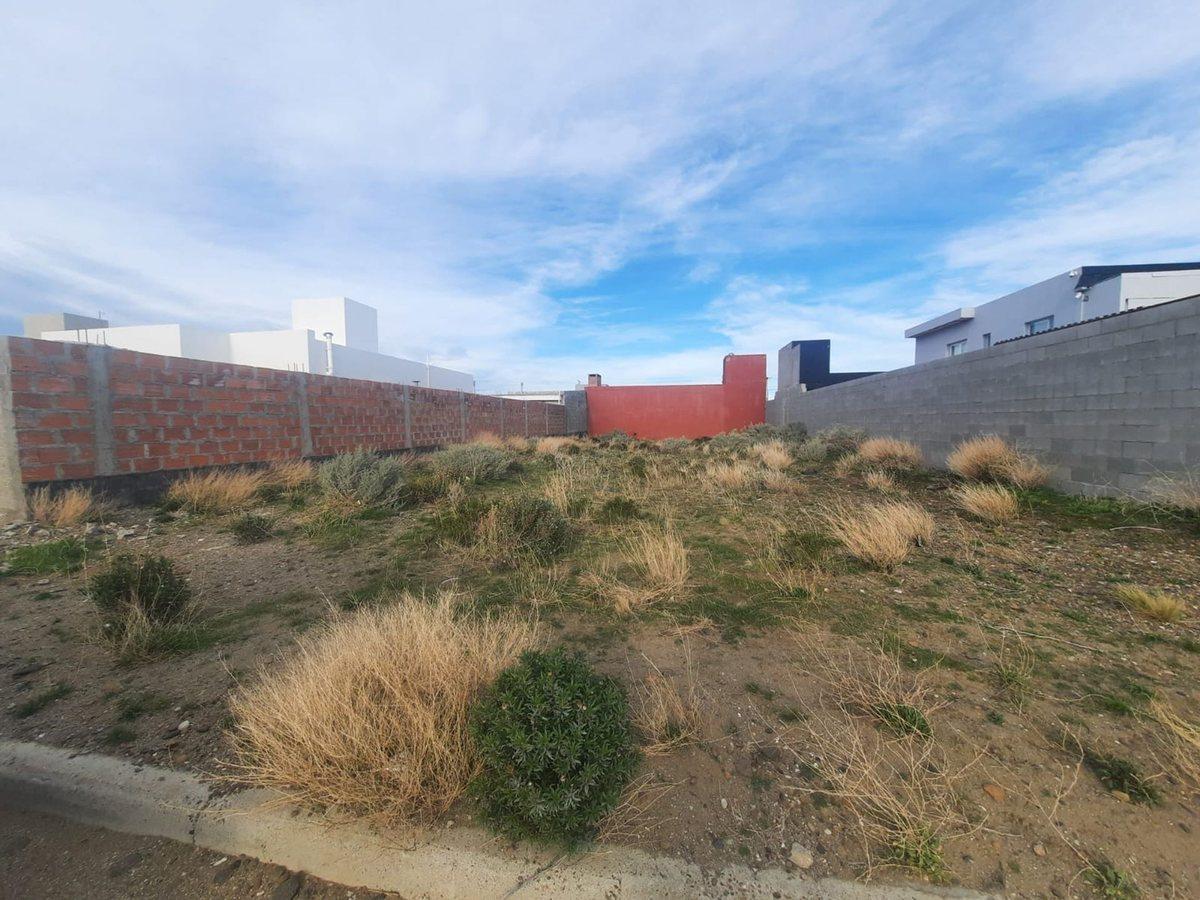 Venta Terreno con Servicios Km 8 3