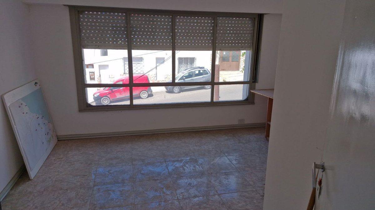 Local Comercial/profesional, Casa Centro Comodoro 4
