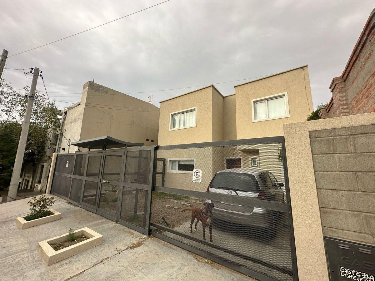 Casa 3 Dorm. Km3 4