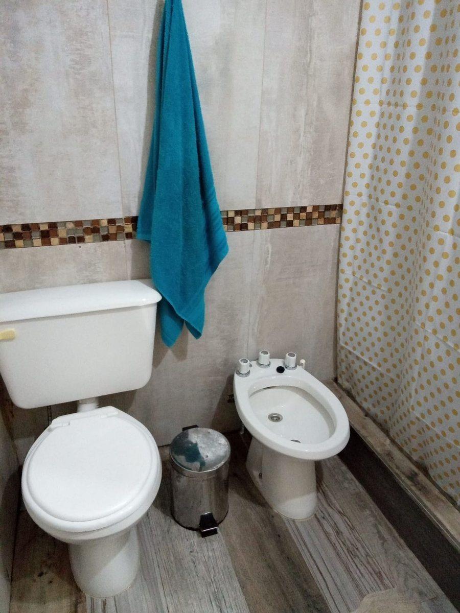 Casa 2 Dorm, 60 m², Bº Laprida, Gran Lote Cerrado 1