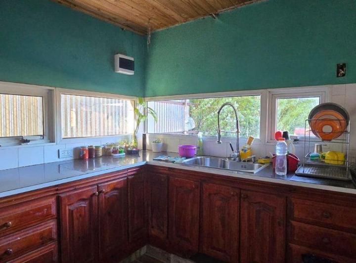 VENTA CASA 3 DORMITORIOS y MONOAMBIENTE - PERMUTA 5