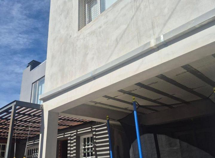 CASA  DOS DORMITORIOS 3