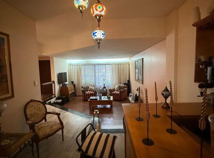 CASA BARRIO ROCA 3 DORM CON PILETA QUINCHO Y PATIO 5