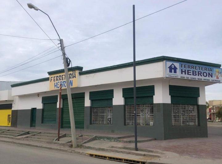 5 LOCALES EN ESQUINA- IDEAL INVERSOR 1