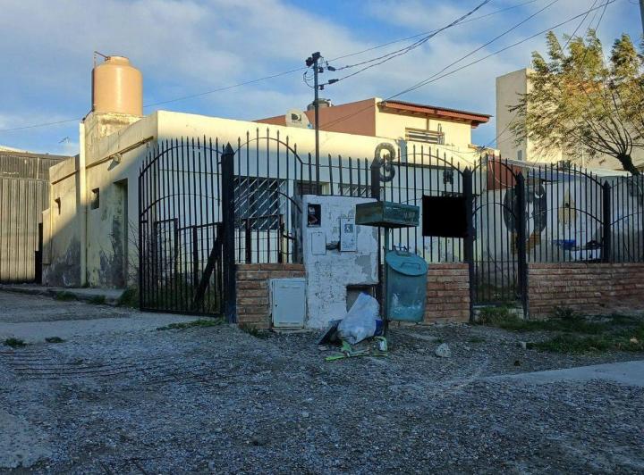 VIVIENDAS UNIFAMILIAR (DOS) + LAVADERO DE AUTOS 2