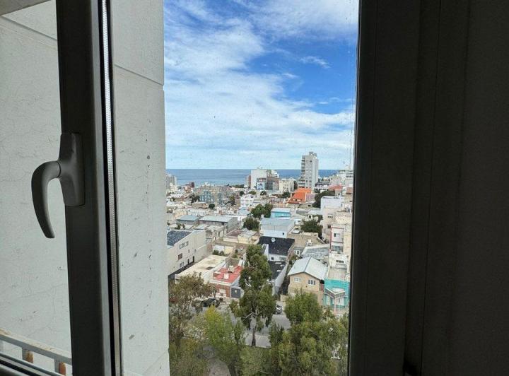 DEPARTAMENTO 3 DORMITORIOS COCHERA CENTRO COMODORO 5