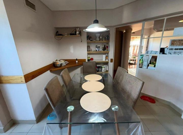 DEPARTAMENTO + OFICINA EN PLANTA BAJA+ QUINCHO 3