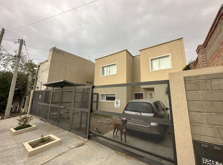 CASA 3 DORMITORIOS KM3 2