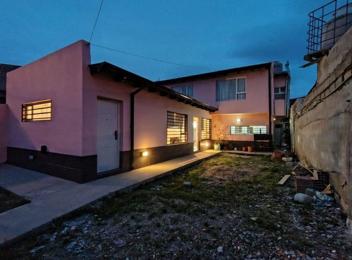 CASA 3 DORMITORIOS EN VENTA- QUIRNO COSTA 1