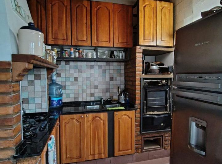 CASA 4 DORMITORIOS - ABEL AMAYA- COMODORO RIV. 4