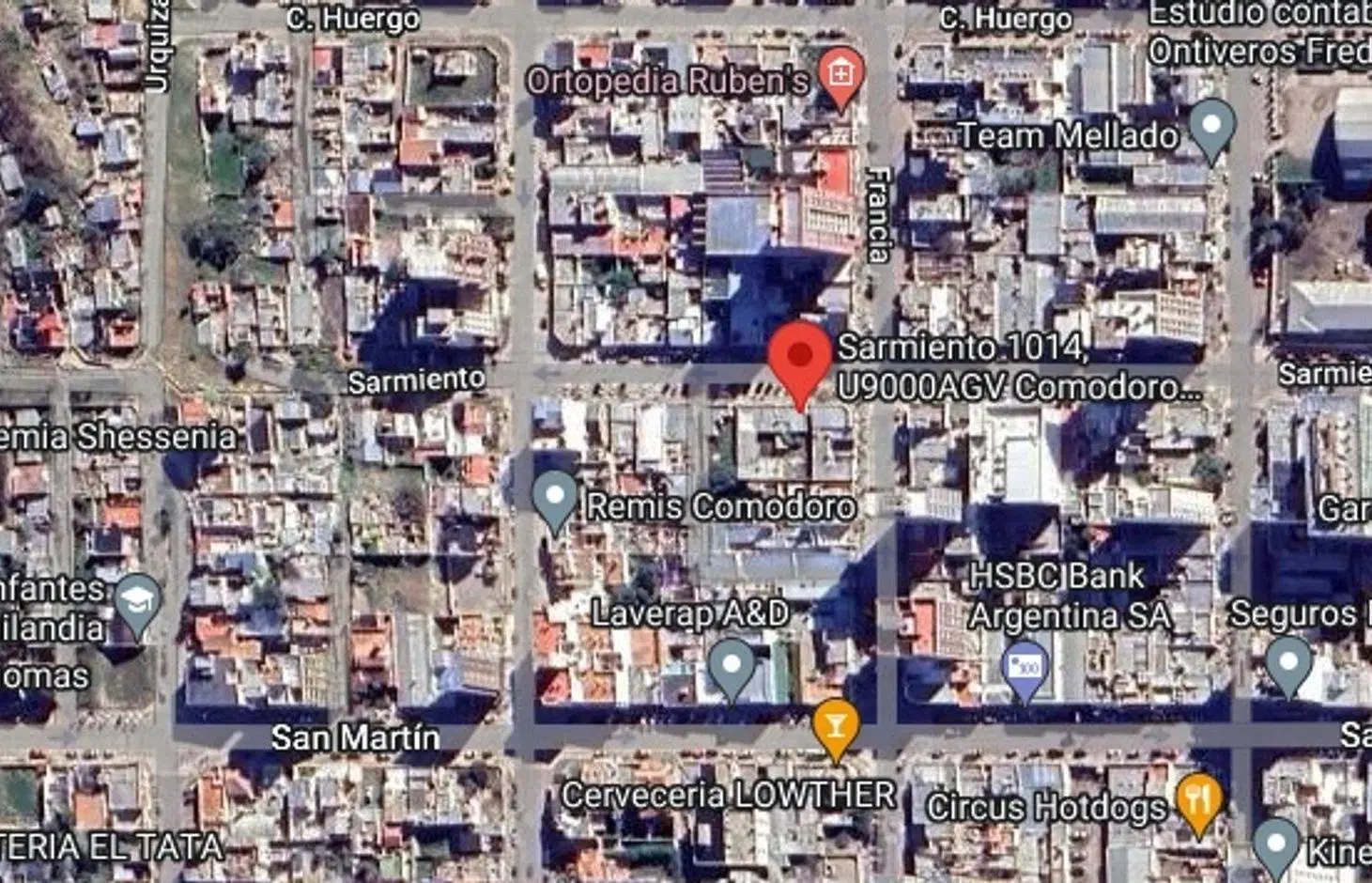 LOCALES A REFACCIONAR O DEMOLER CON AMPLIO TERRENO 2
