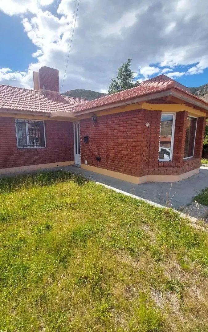 CASA TRES DORMITORIOS B° Medanos - KM 3 2