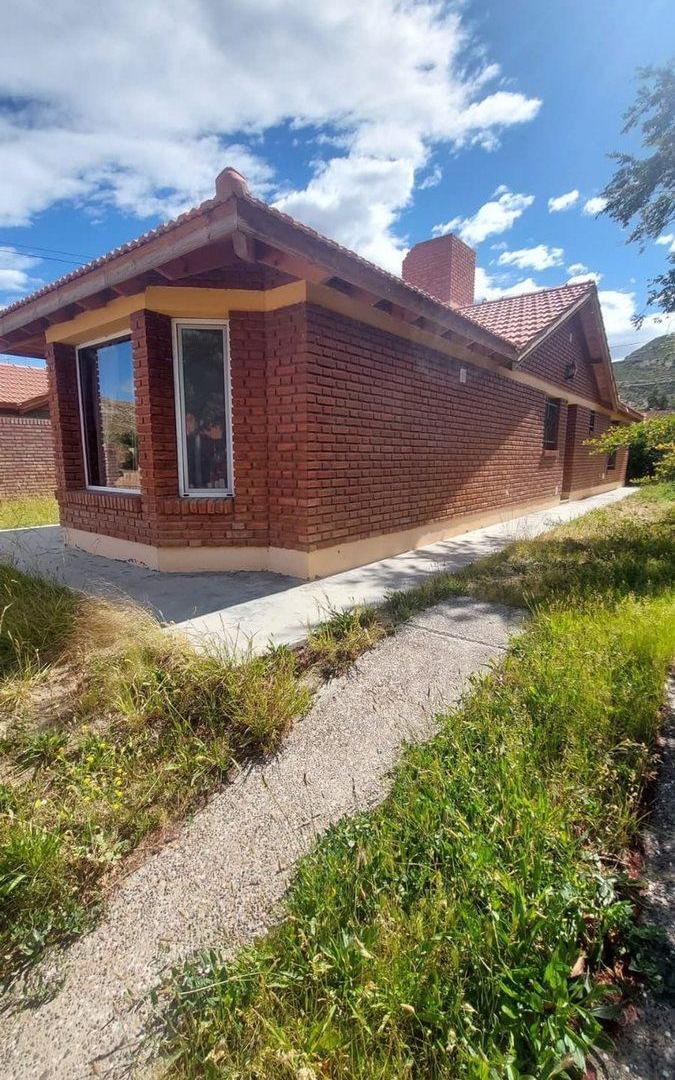 CASA TRES DORMITORIOS B° Medanos - KM 3