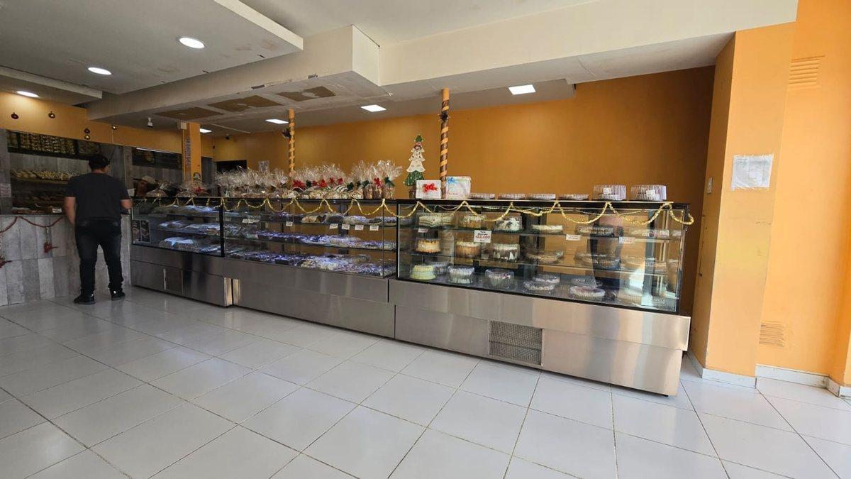 2 LOCALES EN AVENIDA