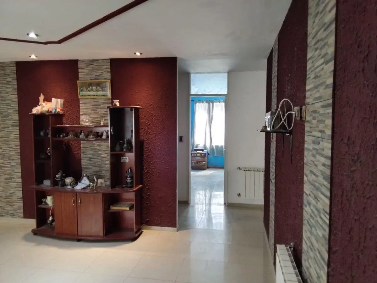 CASA EN Bº ROCA: 3 DORM SUITE, QUINCHO MAS GARAGE 3