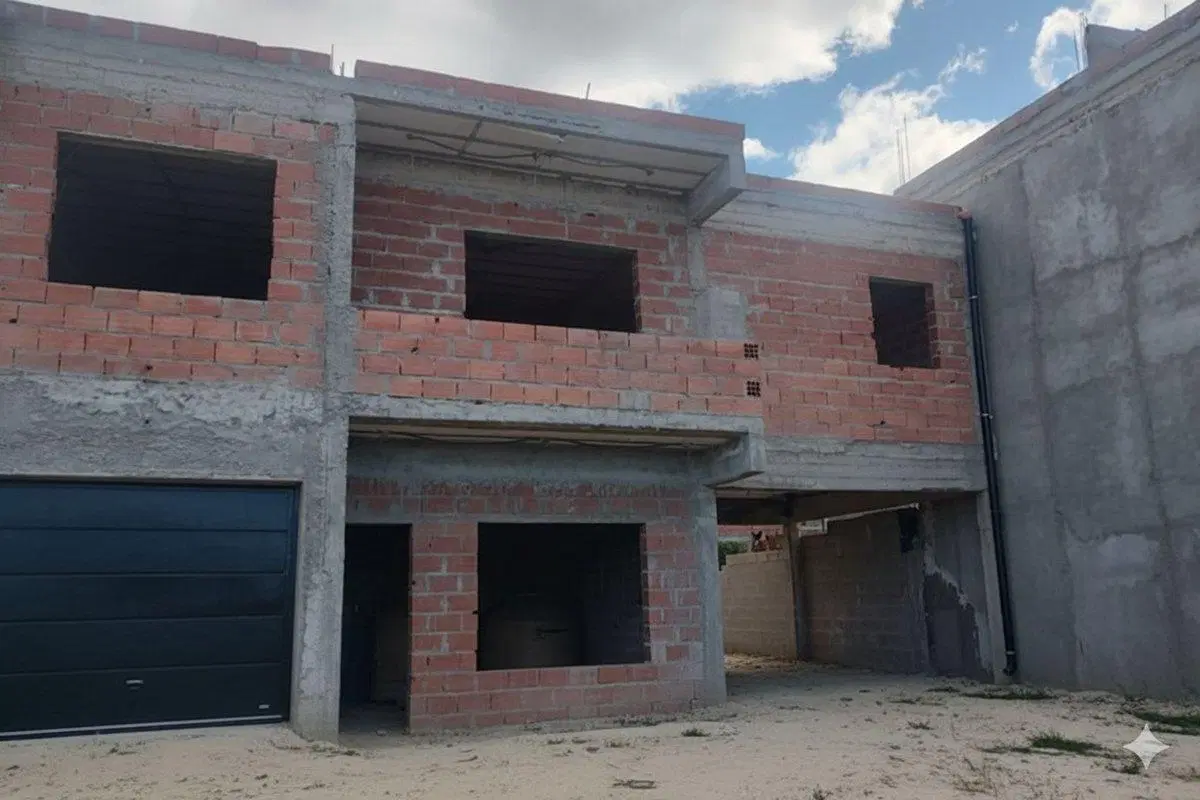 CASA A TERMINAR+CASA PREFABRICADA CORDON FORESTAL 4