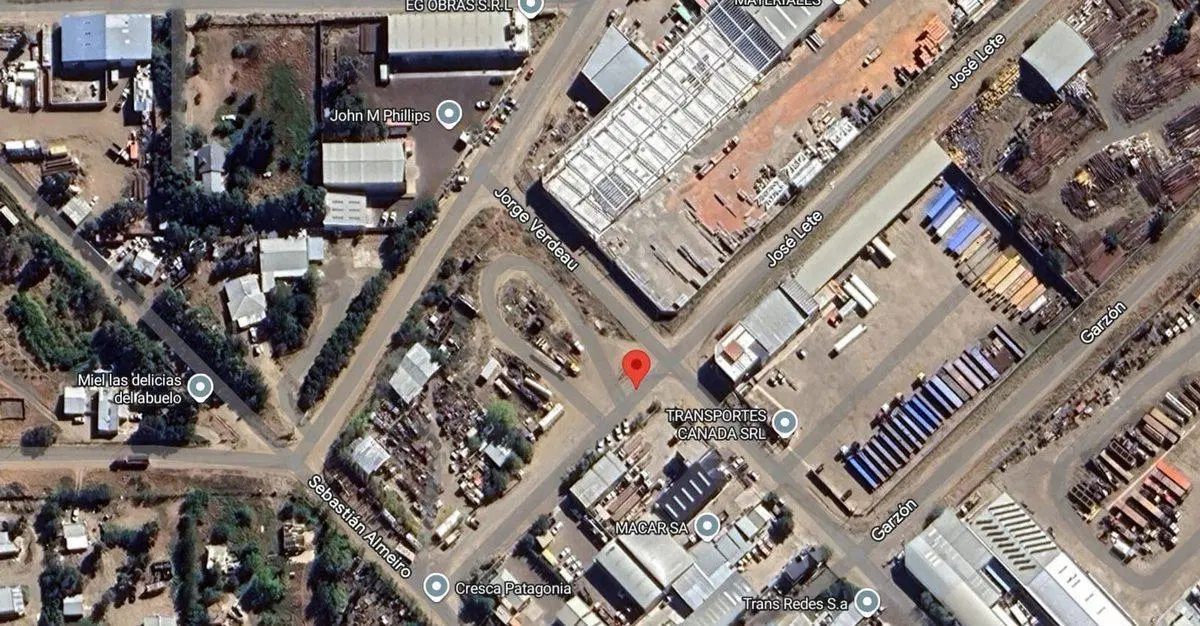 LOTE EN ESQUINA BARRIO INDUSTRIAL 2