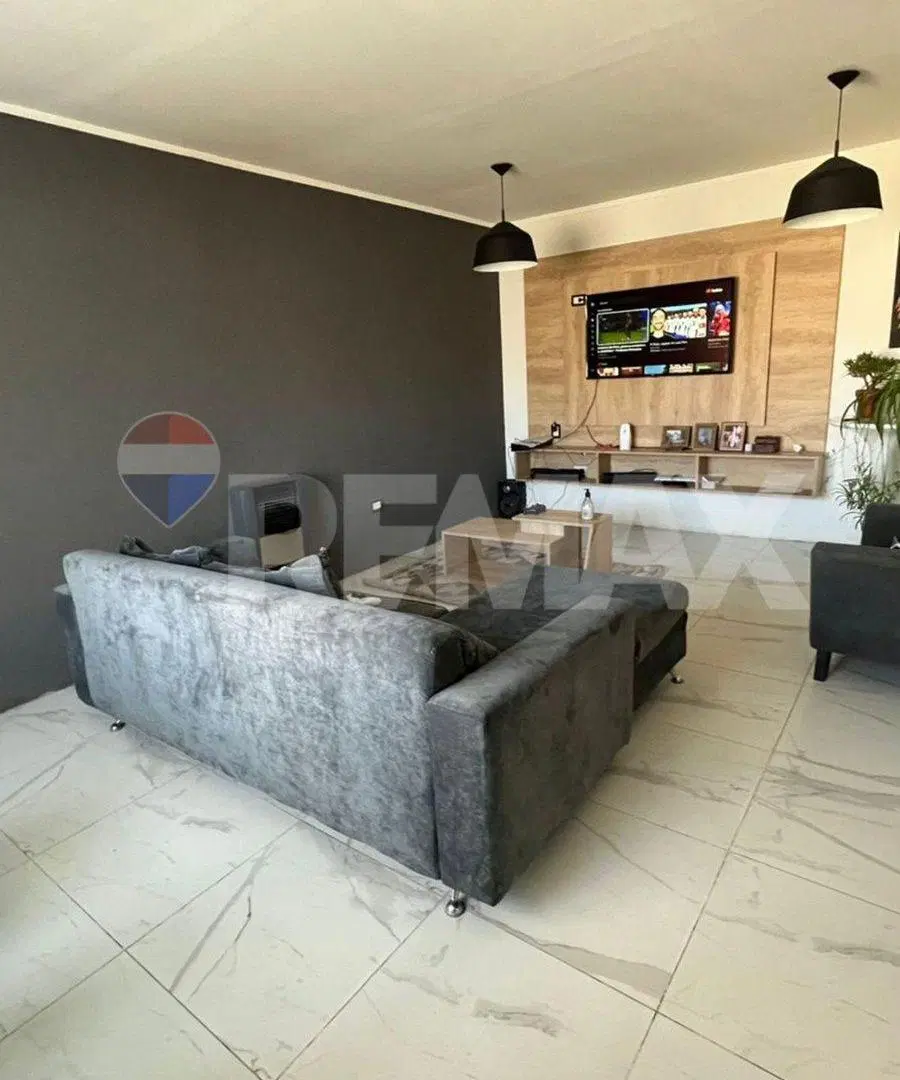 CASA DE 3 DORMITORIOS EN SARMIENTO 5