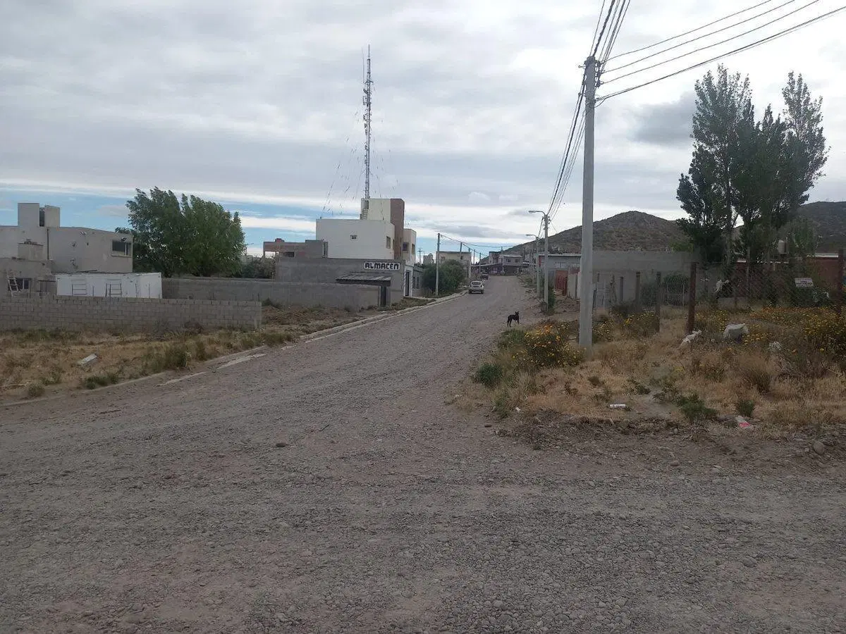 TERRENO CON MEJORA A MTS DEL CAMINO ROQUE GONZALEZ 3