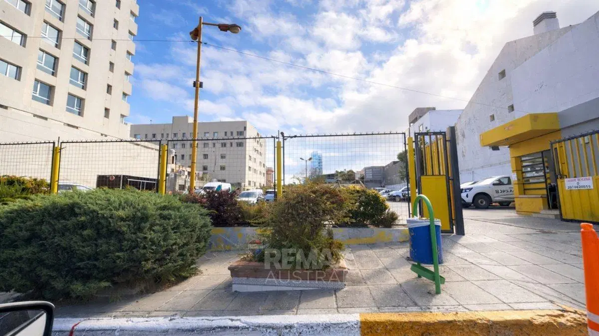 TERRENO CON SALIDA A DOS CALLES CENTRO COMODORO 3