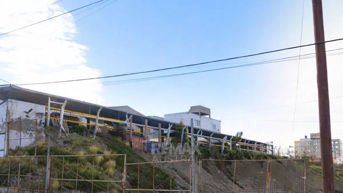 TERRENO CON SALIDA A DOS CALLES CENTRO COMODORO 2